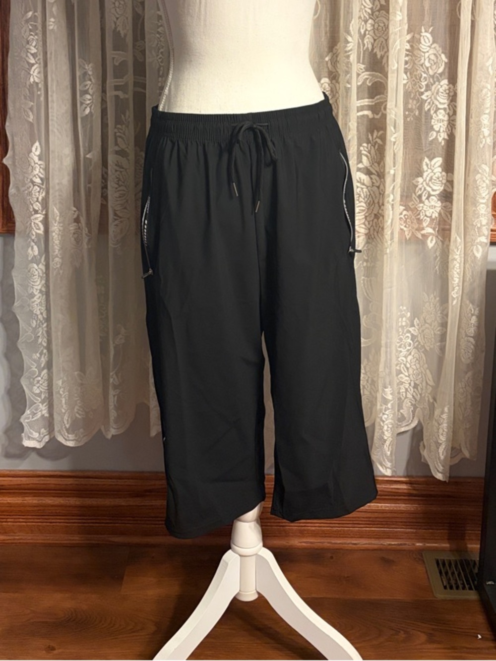 Womens Drawstring Capris
